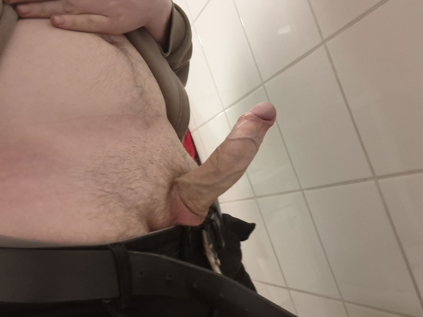 Album by FrostBear with the username @FrostBear, who is a verified user,  November 25, 2024 at 5:21 PM. The post is about the topic Rate my pussy or dick