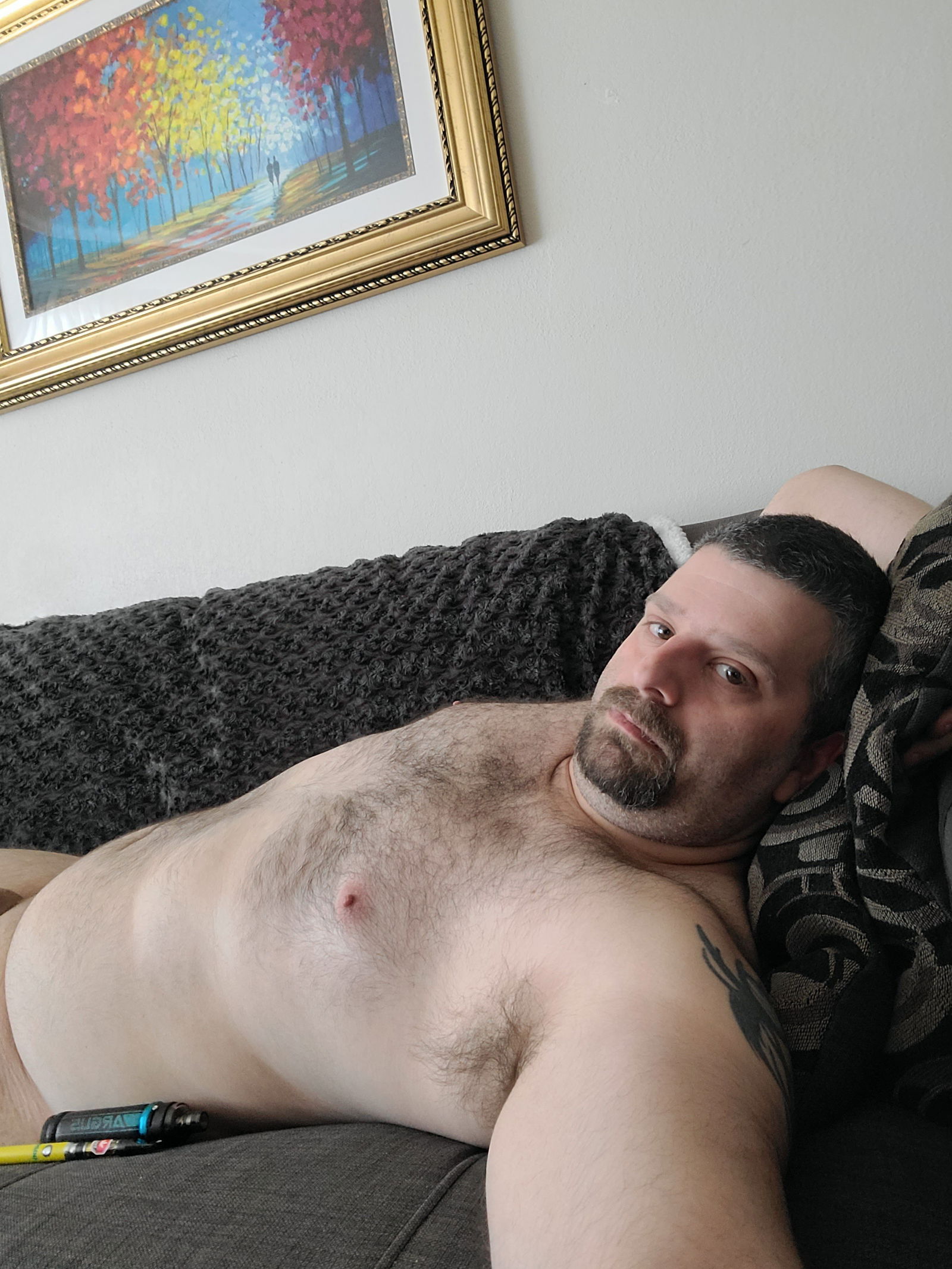 Album by Wellhungdaddy69 with the username @Wellhungdaddy69, who is a verified user,  April 29, 2022 at 3:26 PM and the text says 'Daddy wants to breed you with his fat cock'