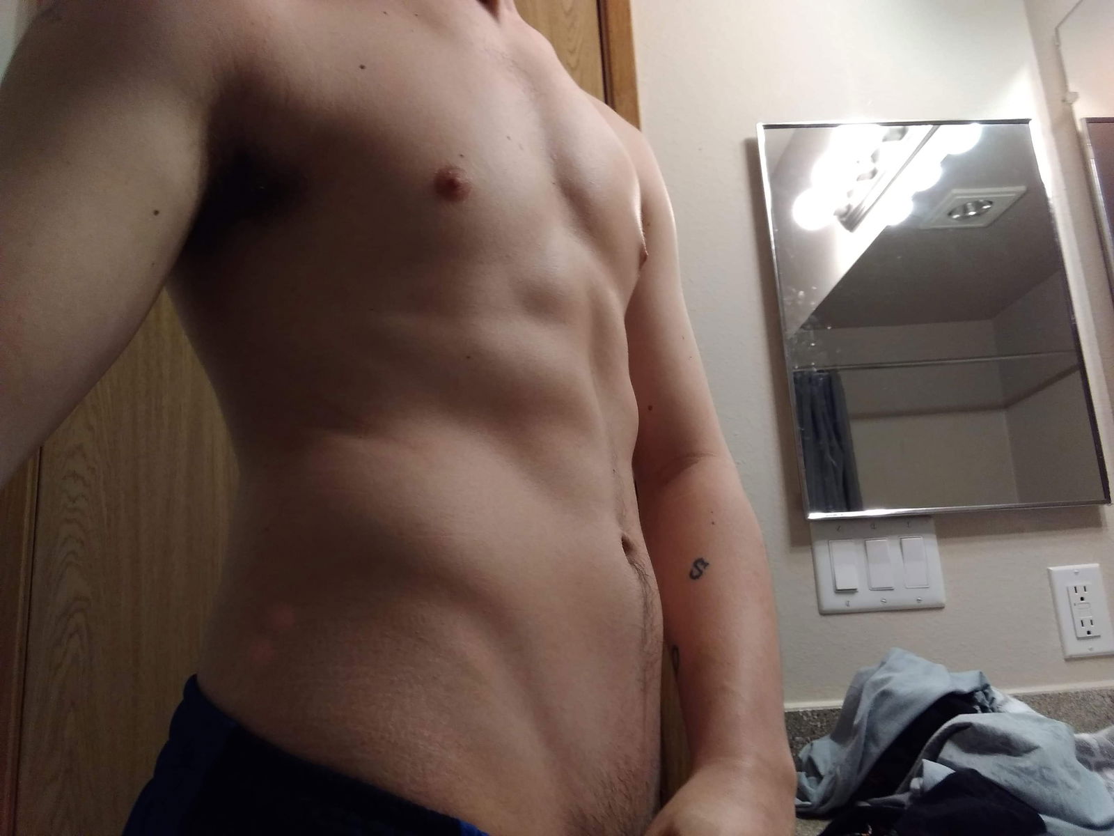 Album by Mastered_Vibration with the username @MasterMatrix, who is a verified user,  August 24, 2022 at 5:41 AM and the text says 'Just a few pictures of my thin ass bod 🤷‍♂️ haha'