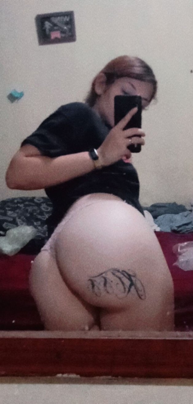 Photo by weraaPorny with the username @weraaPorny, who is a verified user,  May 9, 2023 at 10:44 PM. The post is about the topic Ass and the text says 'te gusta mi tatto ?🤭'