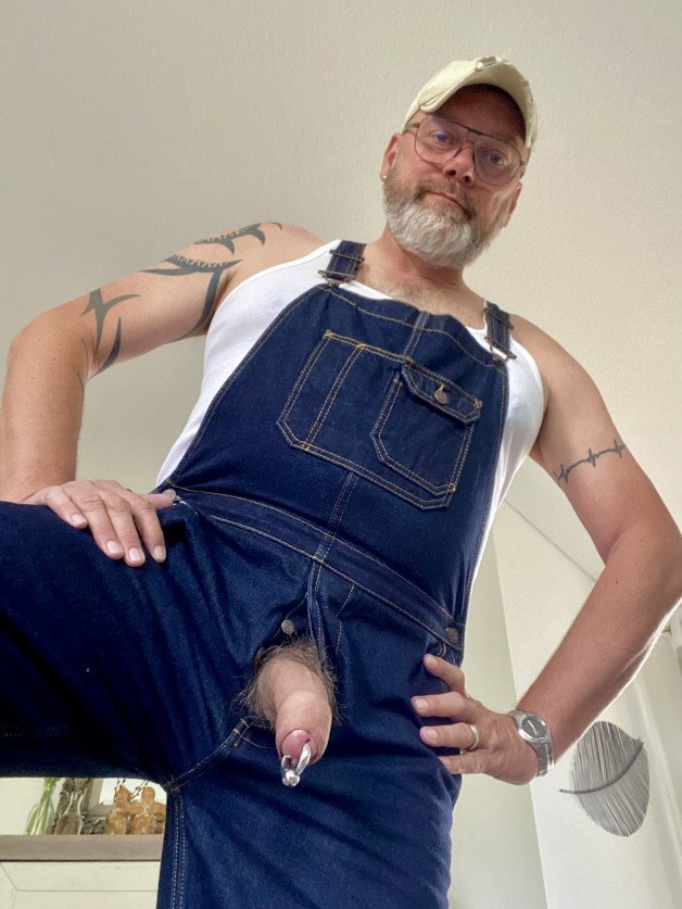 Photo by morton with the username @morton, who is a verified user,  September 12, 2024 at 12:19 PM. The post is about the topic Gay tradie and the text says 'Someone to help me with the wood?'