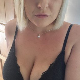 Watch the Photo by Chubbymilf94 with the username @Chubbymilf94, who is a star user, posted on August 1, 2022. The post is about the topic MILF.