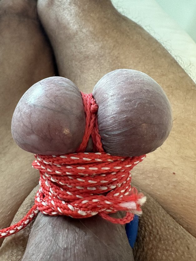 Photo by Carlokk with the username @Carlokk, who is a verified user,  October 16, 2023 at 7:01 PM. The post is about the topic CBT and BALL STRETCHING and the text says '#carlocock'