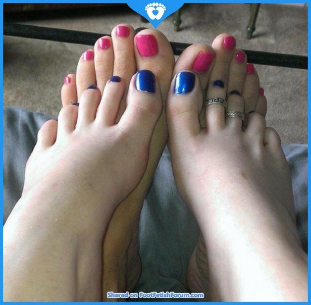 Photo by FootFetishForum with the username @FootFetishForum, who is a brand user,  June 14, 2022 at 10:20 AM and the text says 'View more at https://FootFetishForum.com 👣
.
#feet #soles #footfetish #toes #barefoot'