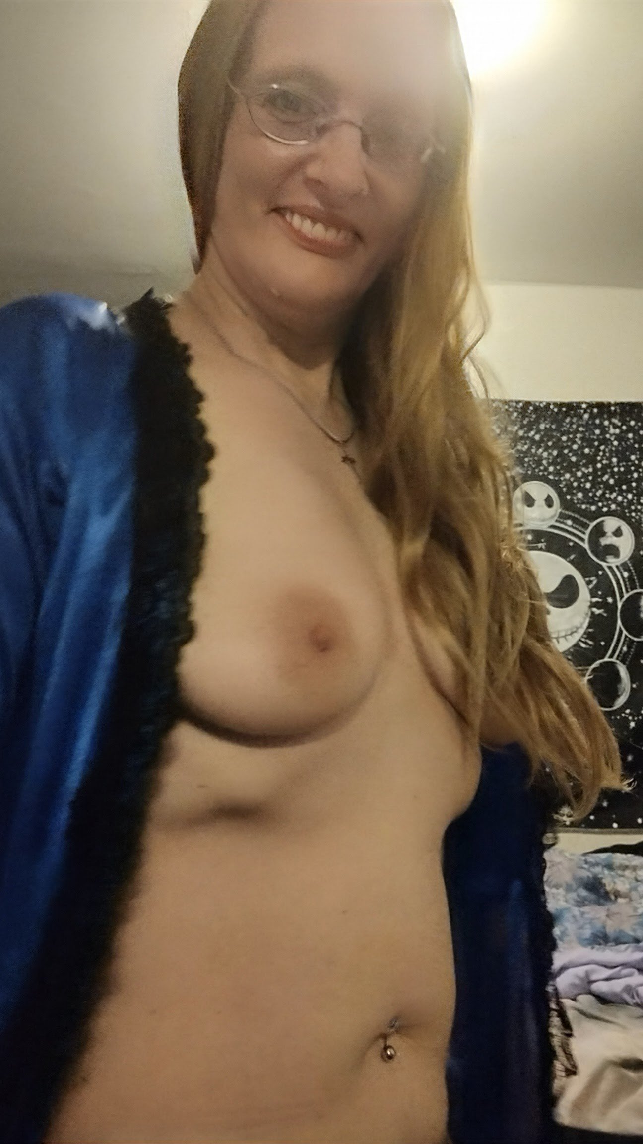 Album by EllaRae MoRGaN with the username @XxEllaRaexX, who is a star user,  June 28, 2022 at 6:07 AM and the text says 'Dont those nipples look suckable an my pussy lockable'