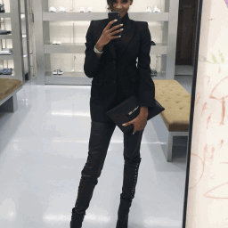 Photo by viviane.mk with the username @vivianemifoueni, who is a verified user,  March 1, 2024 at 8:51 PM. The post is about the topic Ebony-girls and the text says 'business style'