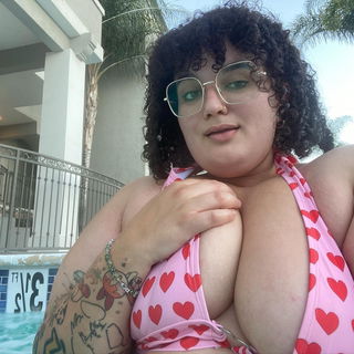 Photo by graceveefux with the username @graceveefux, who is a star user,  July 10, 2022 at 7:50 PM. The post is about the topic Beautiful Breasts and the text says 'Love my mommy milkers'