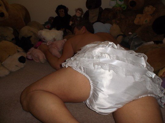 Photo by TraceyFrillyknicks with the username @TraceyFrillyknicks, who is a verified user,  July 15, 2022 at 2:51 PM. The post is about the topic adult diapers and the text says 'Tracey in a white satin frilly nappy cover at Mummy Grace's'