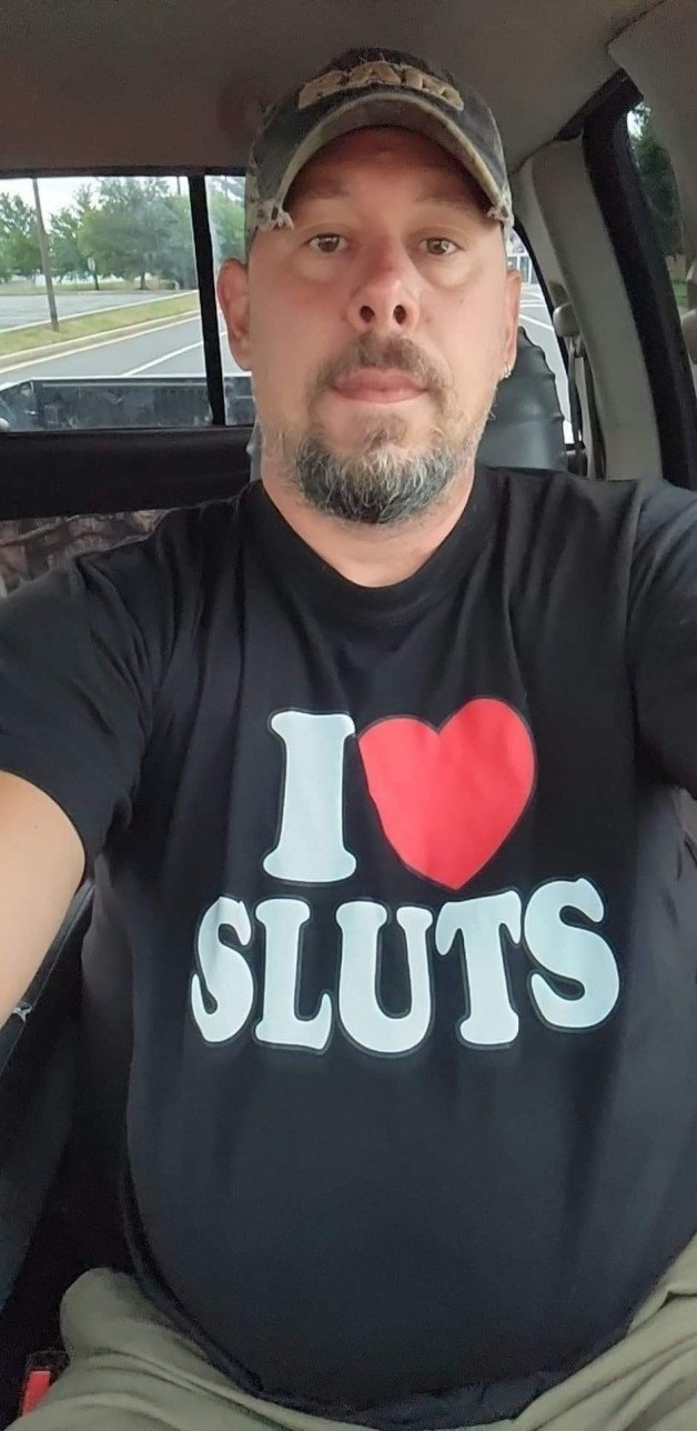 Photo by HiTechRedneck69 with the username @HiTechRedneck69, who is a verified user,  January 5, 2023 at 8:46 PM and the text says 'I love sluts!!'