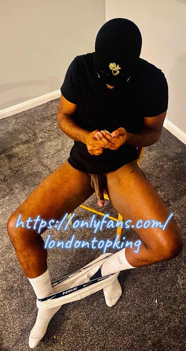 Photo by TheLastLdnTop with the username @TheLastLdnTop, who is a star user,  July 21, 2022 at 2:35 AM. The post is about the topic OnlyFans and the text says '#amuter #bbc #blackdick #uncutcock #bigdick'