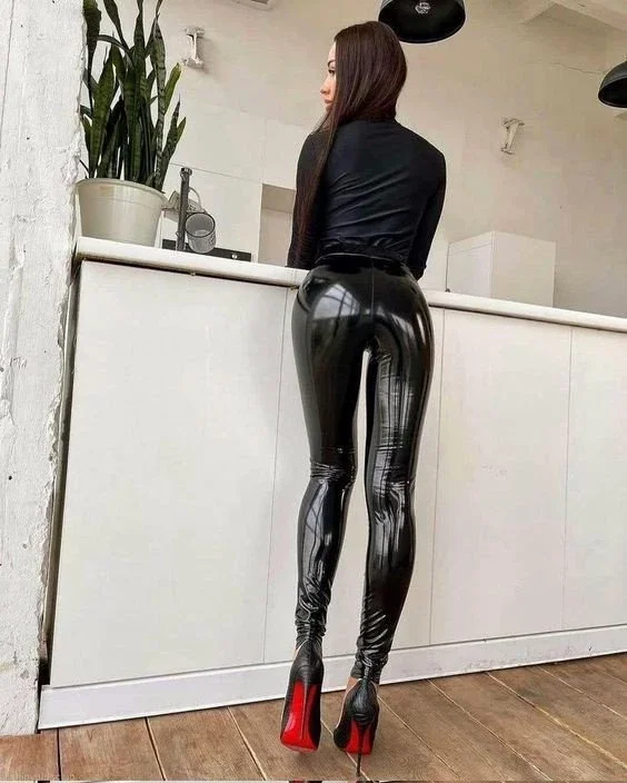 Photo by HotandHotterwomen with the username @HotandHotterwomen,  April 2, 2024 at 6:30 AM. The post is about the topic Leather and Latex