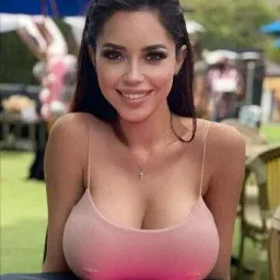 Watch the Photo by HotandHotterwomen with the username @HotandHotterwomen, posted on March 6, 2024. The post is about the topic Cleavage.