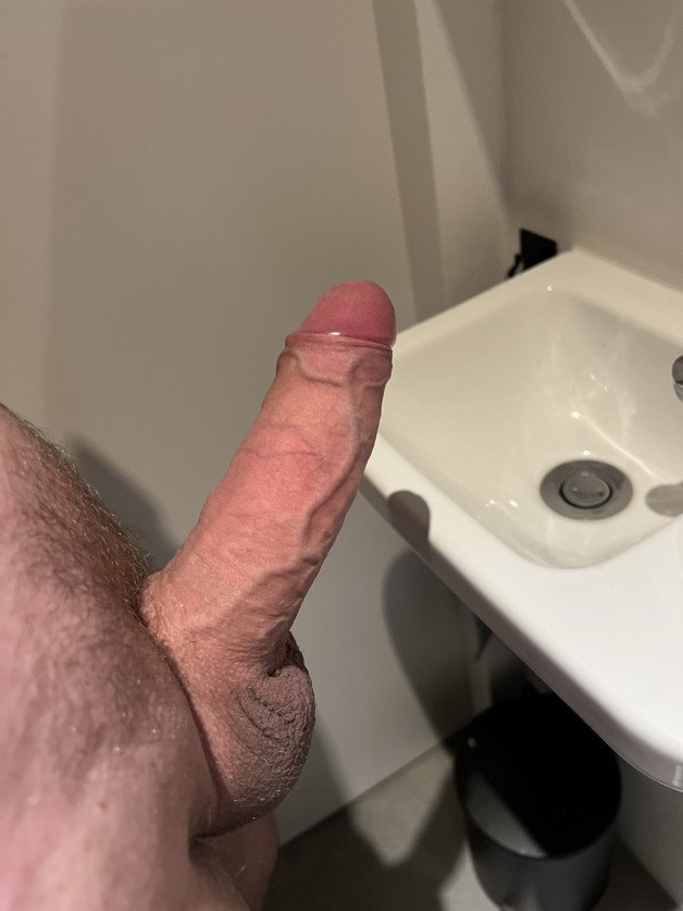 Photo by Ladalada1 with the username @Ladalada1, who is a verified user,  December 12, 2022 at 6:03 PM. The post is about the topic Rate my pussy or dick