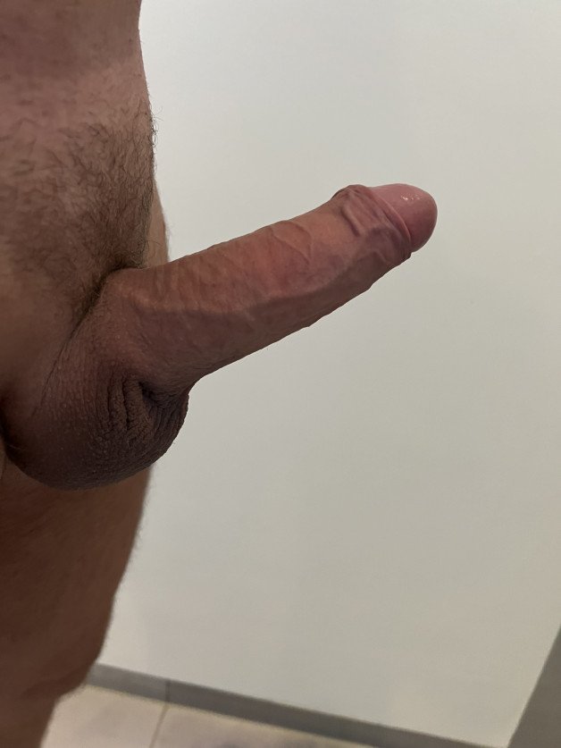 Photo by Ladalada1 with the username @Ladalada1, who is a verified user,  November 24, 2023 at 6:46 PM. The post is about the topic Rate my pussy or dick and the text says '#whowantsit'