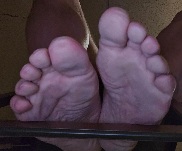 Photo by SomnambuleAgite with the username @SomnambuleAgite, who is a verified user,  June 17, 2024 at 8:41 PM. The post is about the topic Male feet, socks and jocks