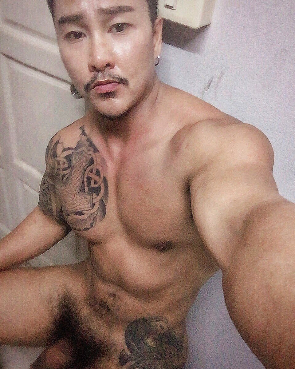 Photo by amky69 with the username @amky69,  January 17, 2020 at 11:33 PM. The post is about the topic Gay Men Fever and the text says 'Asian Fever'