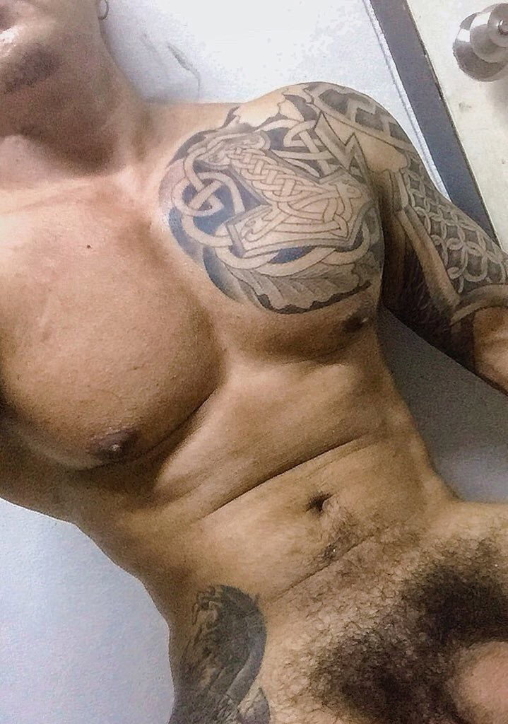 Photo by amky69 with the username @amky69,  January 17, 2020 at 11:33 PM. The post is about the topic Gay Men Fever and the text says 'Asian Fever'