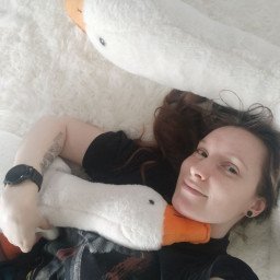 Photo by Terefur with the username @Terefur, who is a star user,  May 13, 2024 at 4:30 PM and the text says 'I'm resting in the arms of toy geese)
#life #love #reallife #thankyou #today'