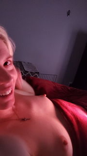 Photo by Real Jayda Diamonde with the username @JaydaDiamondeXxX, who is a star user,  October 16, 2022 at 1:49 AM and the text says 'Just another weekend laying in bed!

😘🌹❤️‍🔥'