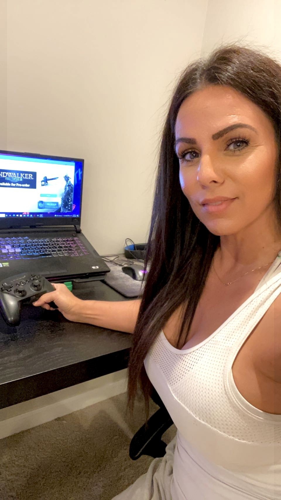 Photo by styles rebecka with the username @Rebeckastyles, who is a star user,  October 10, 2022 at 2:36 PM. The post is about the topic Gamer Mom and the text says 'Im a 41 year old Mom who loves playing video games'