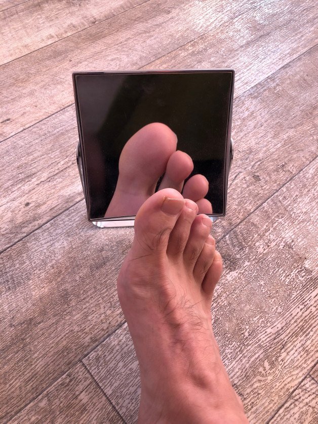 Photo by sohle57072 with the username @sohle57072, who is a verified user,  February 11, 2024 at 7:18 AM. The post is about the topic Sexy Feet