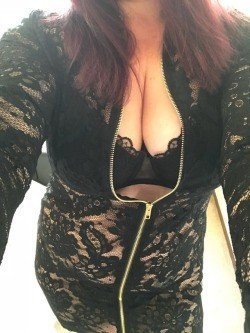 Photo by curvyhotwife123 with the username @curvyhotwife123, who is a star user,  October 25, 2022 at 8:41 PM and the text says 'cum over to my onlyfans page ?'