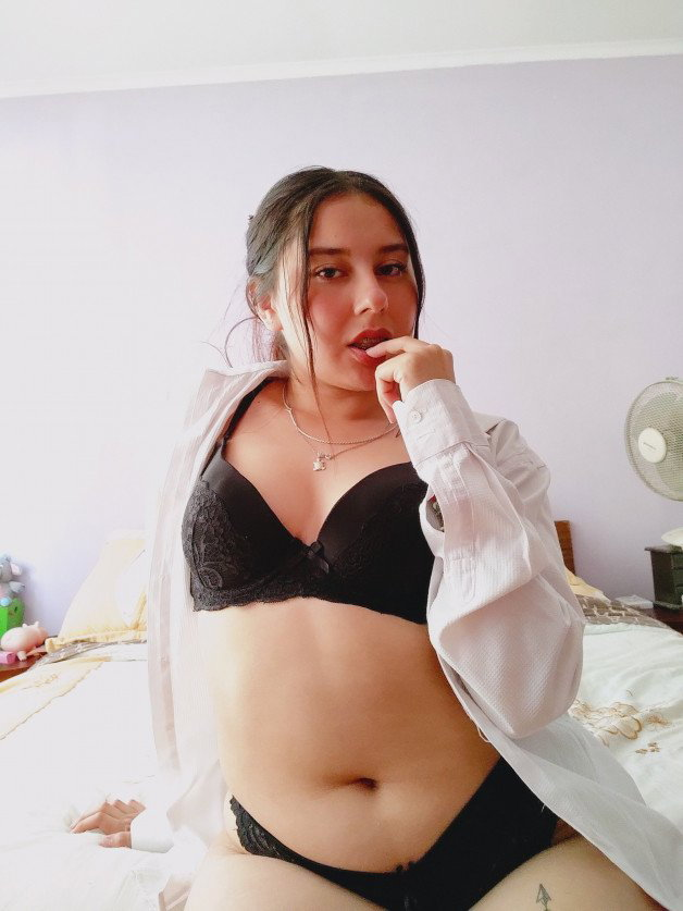 Photo by MariaJanee with the username @MariaJanee, who is a star user,  March 30, 2023 at 3:10 PM and the text says 'I need someone to make me horny and wet.🤩🍆💦
#blackunderwear#my body is ready#ready to be licked#readyforbed#wet and needy#inthemood#inmyroom'
