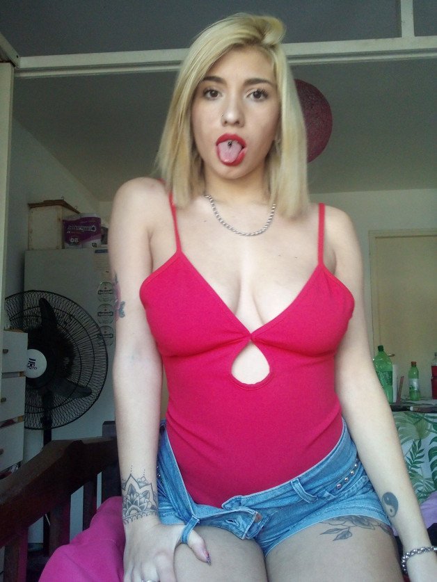 Photo by VictoriaCruz with the username @VictoriaCruz, who is a star user,  July 22, 2023 at 6:12 AM and the text says 'ready to lick you babe
#teasing #lickit #suckit #hotbabe #inthemood #hotandhorny'