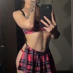 Photo by xbiancaxx with the username @xbiancaxx, who is a star user,  November 28, 2022 at 1:26 PM and the text says 'https://onlyfans.com/xbianca_xx 

20% OFF TO THE NEXT 10 SUBS !! GET IN QUICK OR YOU WILL MISS OUT ????'