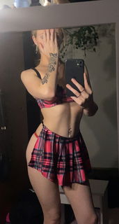 Photo by xbiancaxx with the username @xbiancaxx, who is a star user,  November 28, 2022 at 1:26 PM and the text says 'https://onlyfans.com/xbianca_xx 

20% OFF TO THE NEXT 10 SUBS !! GET IN QUICK OR YOU WILL MISS OUT ????'