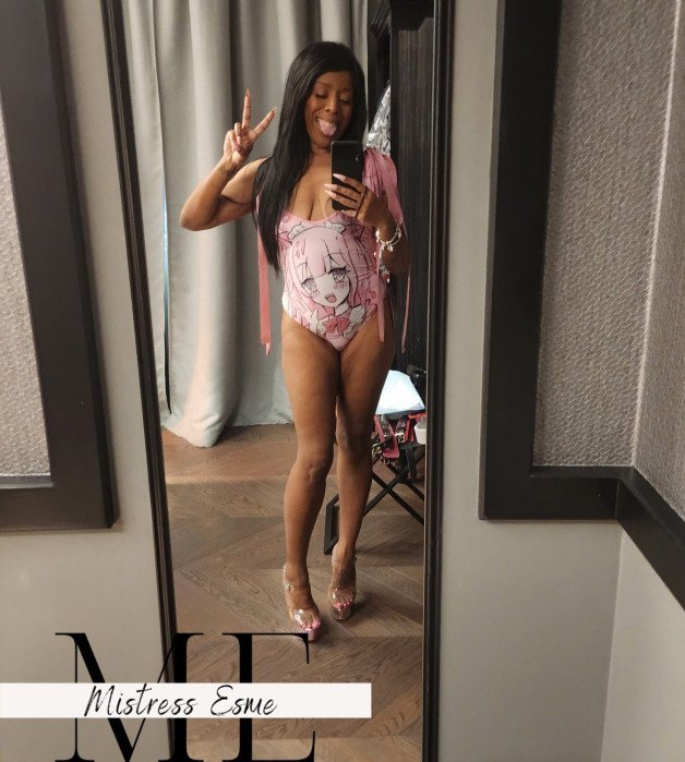 Photo by MistressEsme with the username @MistressEsme, who is a star user,  February 26, 2023 at 12:24 AM. The post is about the topic Cute Girls and the text says 'How&#039;s your day?

#pastelgirl #altblackgirl #kawaii'