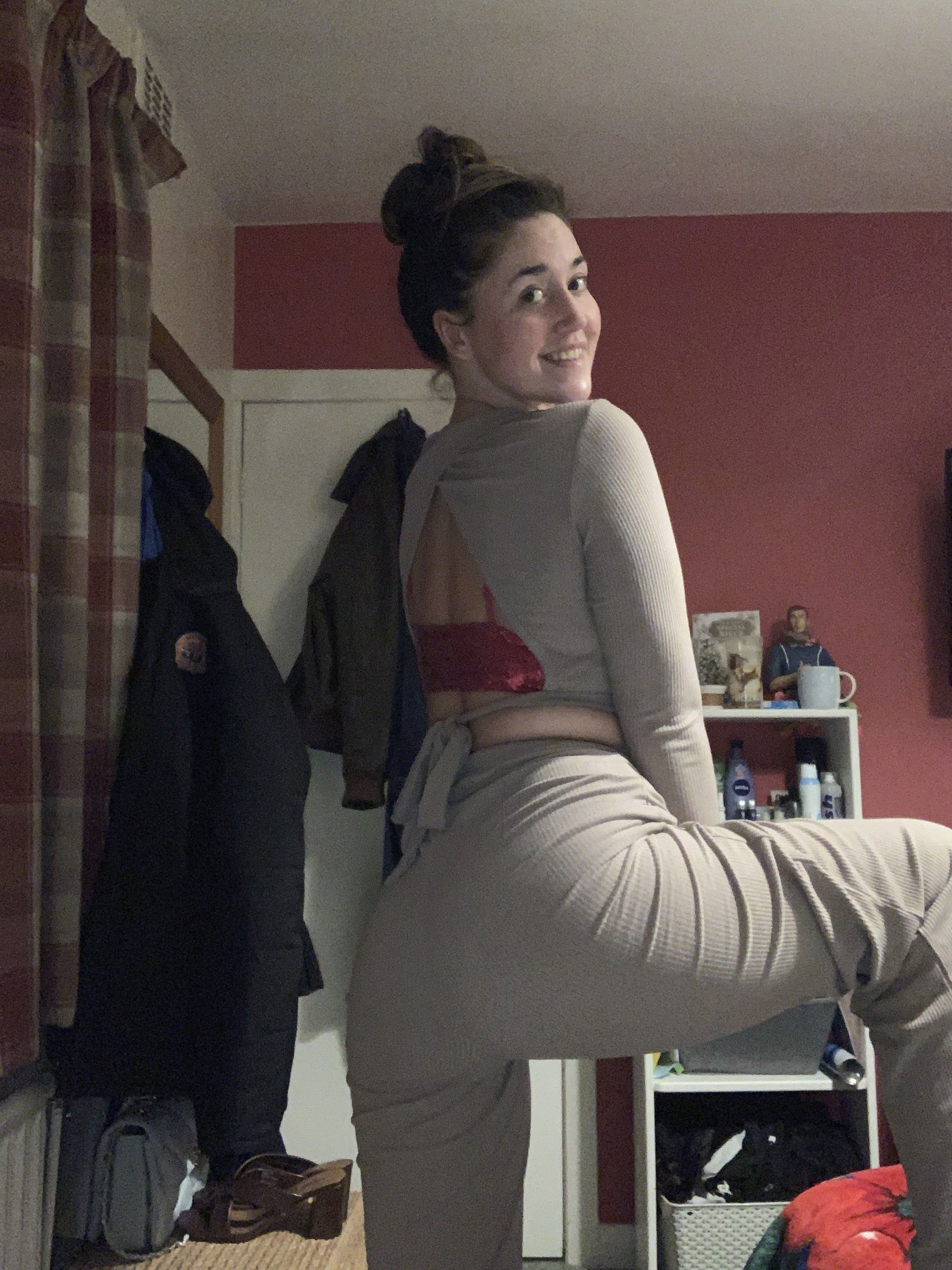 Photo by EmmaClaire with the username @EmmaClaire, who is a star user,  February 16, 2023 at 10:26 PM. The post is about the topic Ass and the text says 'I really like it when everyone looks at my ass🍑'