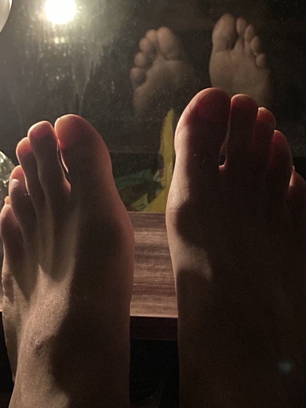 Photo by kjalcero52307 with the username @kjalcero52307, who is a verified user,  August 12, 2023 at 9:45 AM. The post is about the topic Men feet and the text says 'toes'