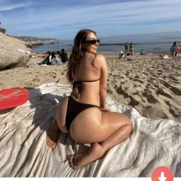 Photo by semensurfer with the username @semensurfer,  April 5, 2024 at 7:20 AM. The post is about the topic Tinder sluts and the text says 'Big ol' badonkadonk babe Vanessa'