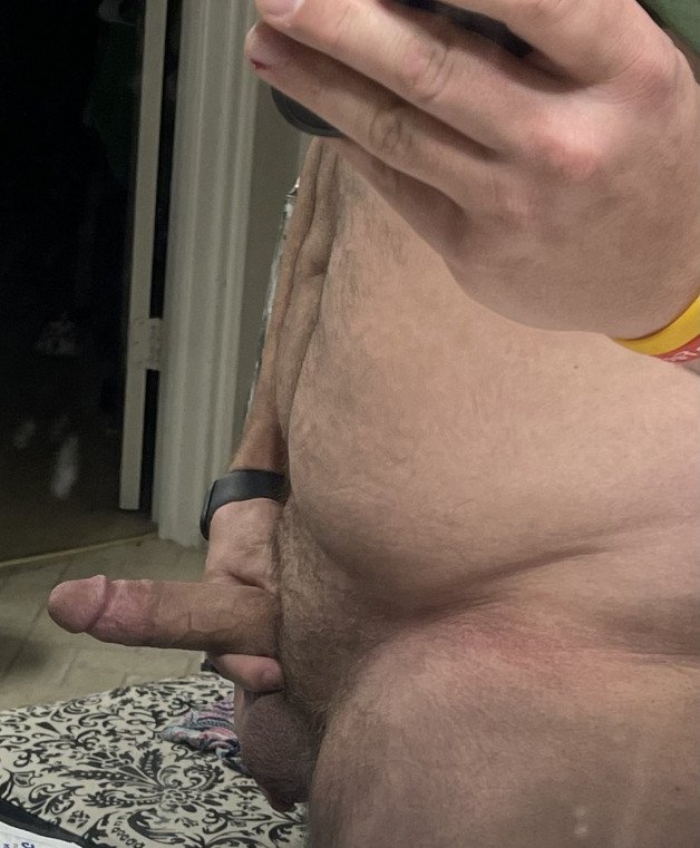 Photo by RedHalo12 with the username @RedHalo12, who is a verified user,  March 9, 2023 at 5:41 PM. The post is about the topic Rate my pussy or dick