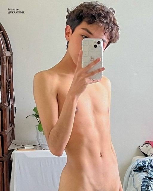 Photo by boiluver with the username @boiluver, who is a verified user,  March 30, 2023 at 4:34 PM. The post is about the topic Twinks and the text says 'My favorite kind of boy, thin and smooth'