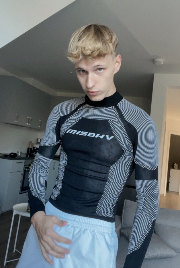 Photo by jaayjakob with the username @jaayjakob, who is a verified user,  November 4, 2023 at 2:15 PM. The post is about the topic Gay and the text says 'Boy waiting for his hole ... 😈

Post your hole in the comments, I'll pick out the hottest!'