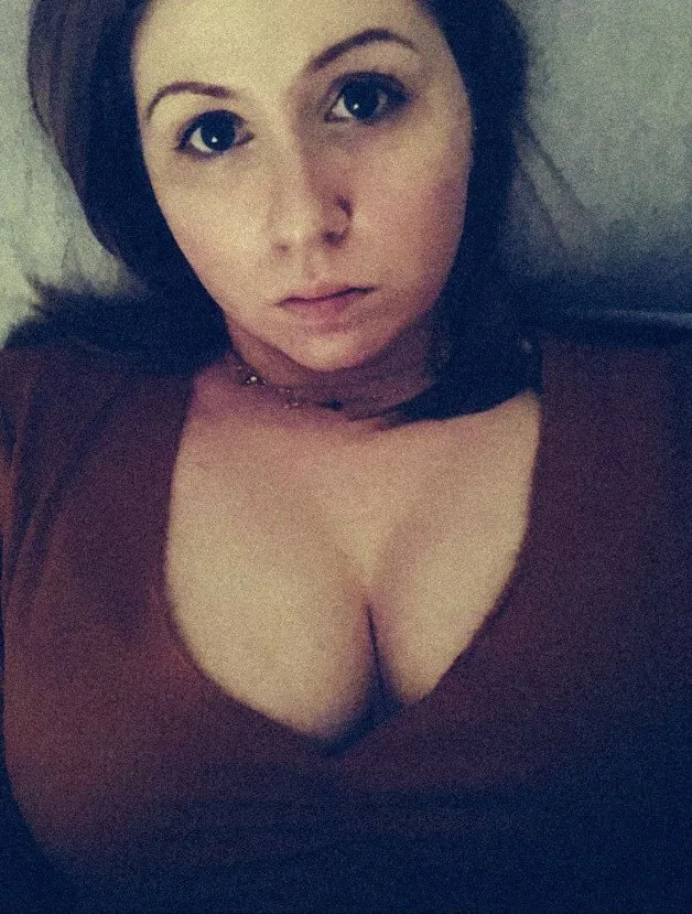 Photo by kitkat1990 with the username @kitkat1990, who is a verified user,  April 4, 2023 at 6:08 PM. The post is about the topic Amateur and the text says 'just waiting for someone to cum on my chest 😈😈😈'