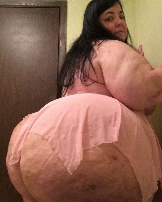 Photo by homemadebbwbbcporn with the username @homemadebbwbbcporn, who is a verified user,  March 29, 2023 at 6:10 PM. The post is about the topic BBCSluts and the text says 'feeling super honry massive booty ssbbw 😘😚😋😁😊😍 #ssbbw #hugeass #massivebooty #bigass #milf #wife #bbcslut'