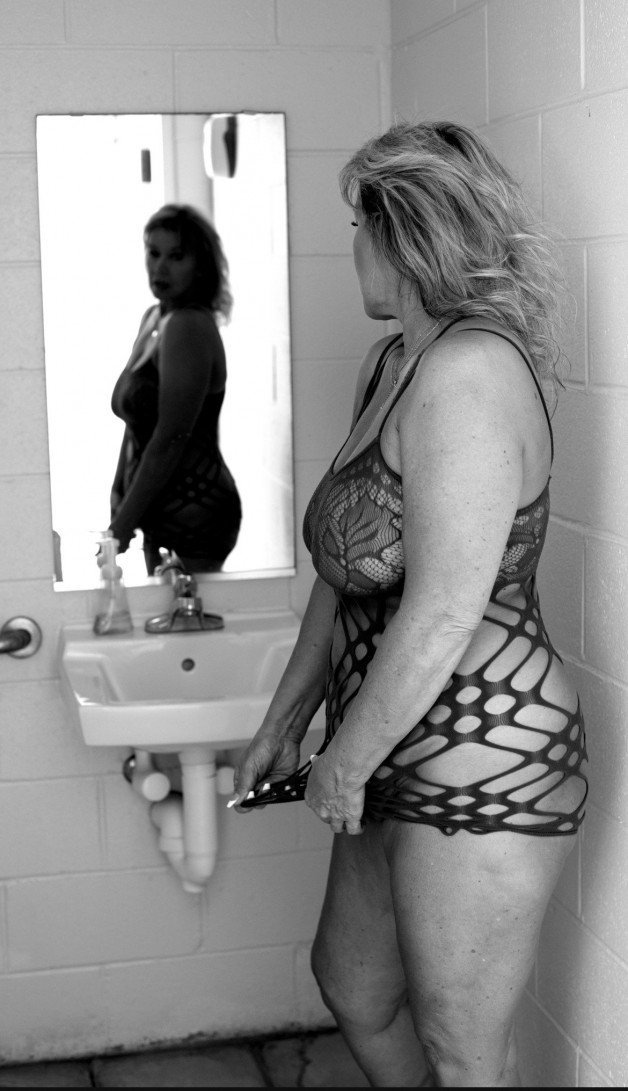 Photo by SensualSage with the username @Irondoor1967, who is a star user,  October 31, 2023 at 11:39 AM and the text says '#milf #blackandwhite #horny
I will answer any questions'