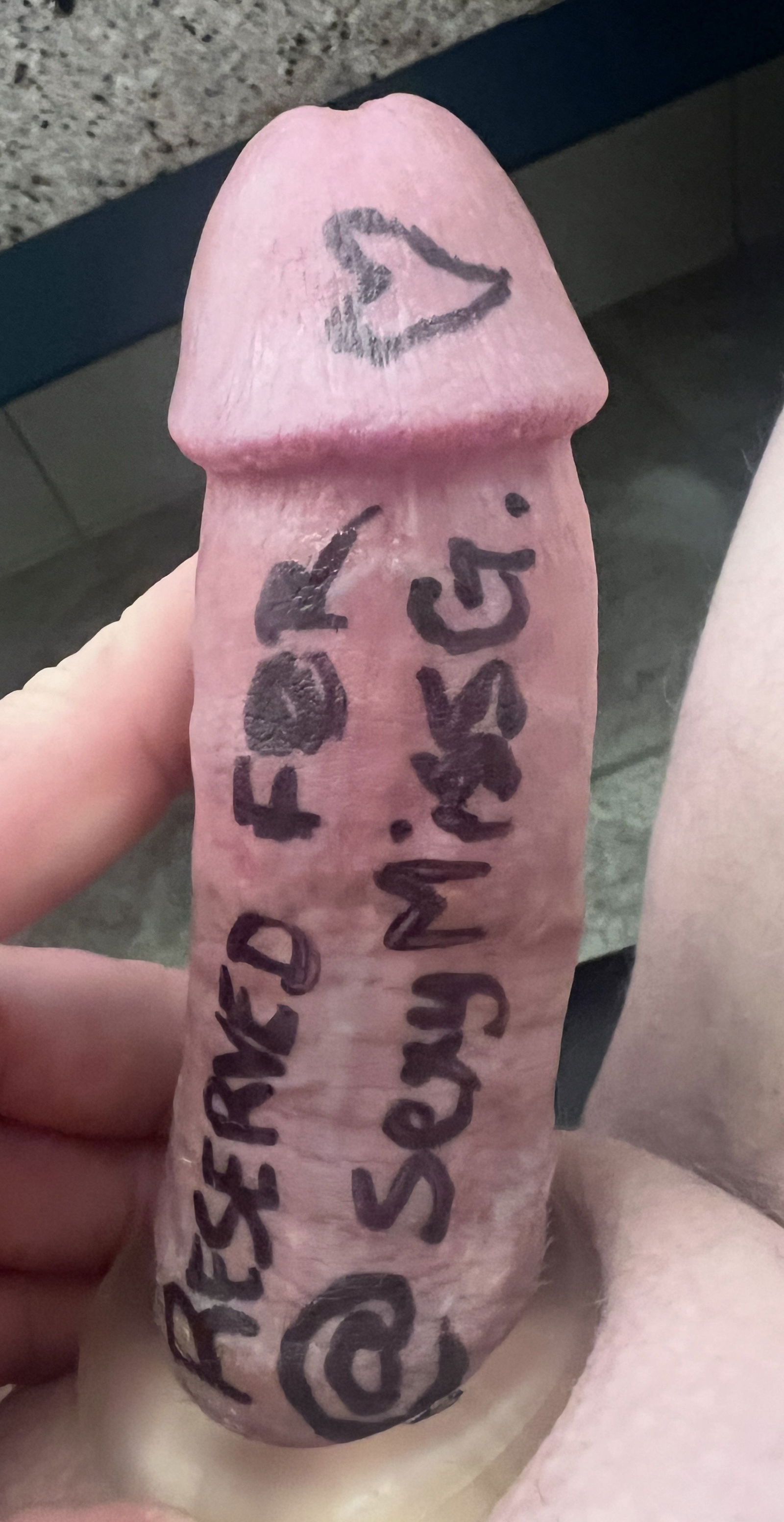 Photo by Sticksquirt31 with the username @Sticksquirt31, who is a verified user,  May 13, 2024 at 12:15 AM. The post is about the topic Rate my pussy or dick and the text says 'if any ladies would like me to do this for them plz let me know! id love to do it live for you if you like too!
PM ME!! @SexyMissG'