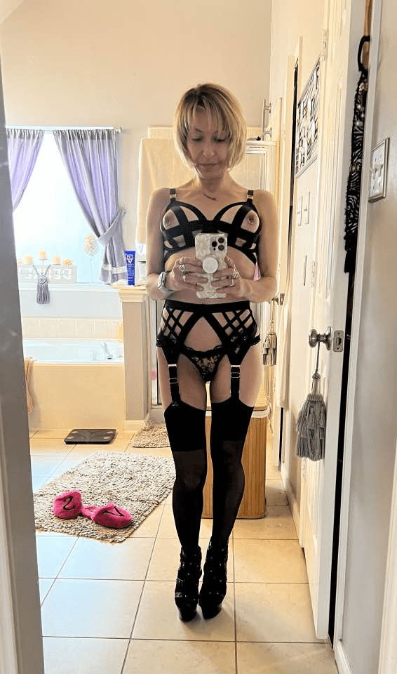 Photo by RockyValentine69 with the username @RockyValentine69, who is a verified user,  December 10, 2023 at 11:54 PM. The post is about the topic #nice_wedding_ring and the text says 'Smoking Hot Wife from Houston TX #eiffeltowermywife #wifesexhibition'