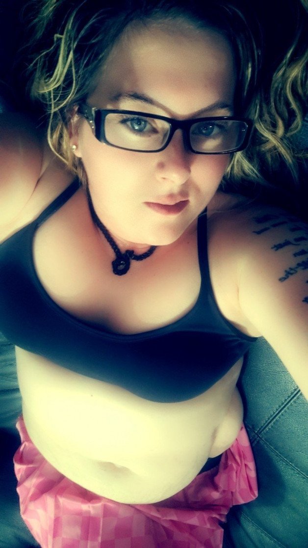 Photo by Tastycakesxxx88 with the username @Tastycakesxxx88, who is a star user,  June 9, 2023 at 10:14 PM and the text says 'CUM CHECK OUT MY PAGE AND IF YOU LIKE WHAT YOU SEE SHARE IT SO OTHERS CAN ENJOY!! 😉'