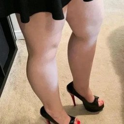 Shared Photo by Jen with the username @Jen70nv, who is a verified user,  April 19, 2024 at 6:03 PM. The post is about the topic Legs and Stockings