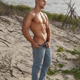 Photo by mike50667 with the username @mike50667, who is a verified user,  April 19, 2024 at 4:39 PM. The post is about the topic Men in jeans