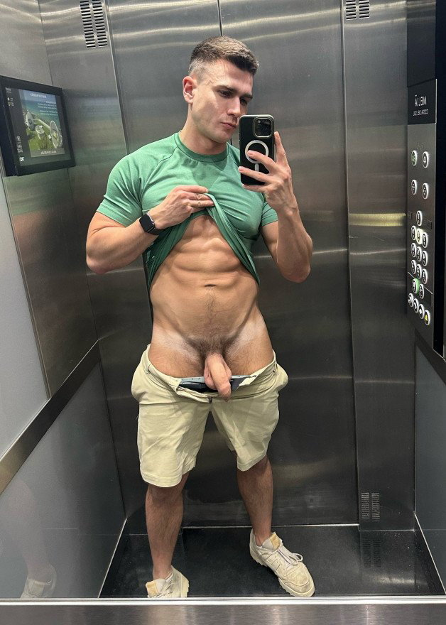 Photo by mike50667 with the username @mike50667, who is a verified user,  March 1, 2024 at 11:53 AM. The post is about the topic Gay Selfie