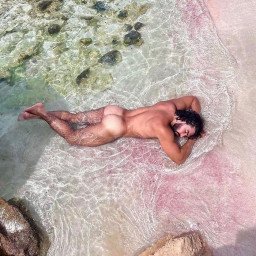 Shared Photo by mike50667 with the username @mike50667, who is a verified user,  May 4, 2024 at 6:14 PM. The post is about the topic Mens Nude Beach
