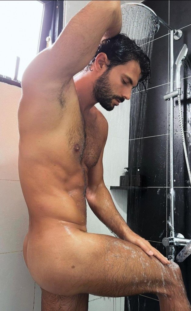 Photo by mike50667 with the username @mike50667, who is a verified user,  May 16, 2024 at 9:51 AM. The post is about the topic Showering studs