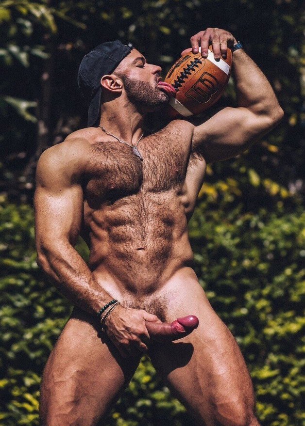 Photo by mike50667 with the username @mike50667, who is a verified user,  May 3, 2024 at 8:38 AM. The post is about the topic Gay Muscle