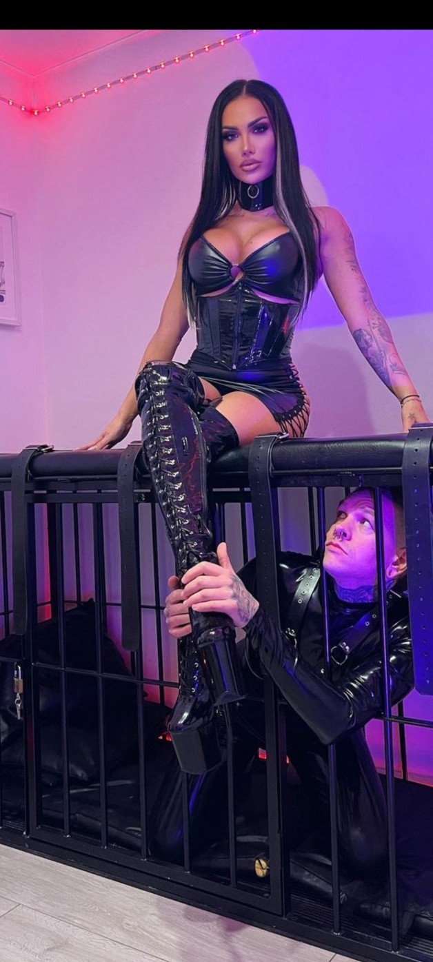 Photo by NattashaBlack with the username @NattashaBlack, who is a star user,  June 28, 2023 at 5:30 PM. The post is about the topic Pegging with Passion and the text says 'https://onlyfans.com/nattashablack

#dominatrix #femdom'